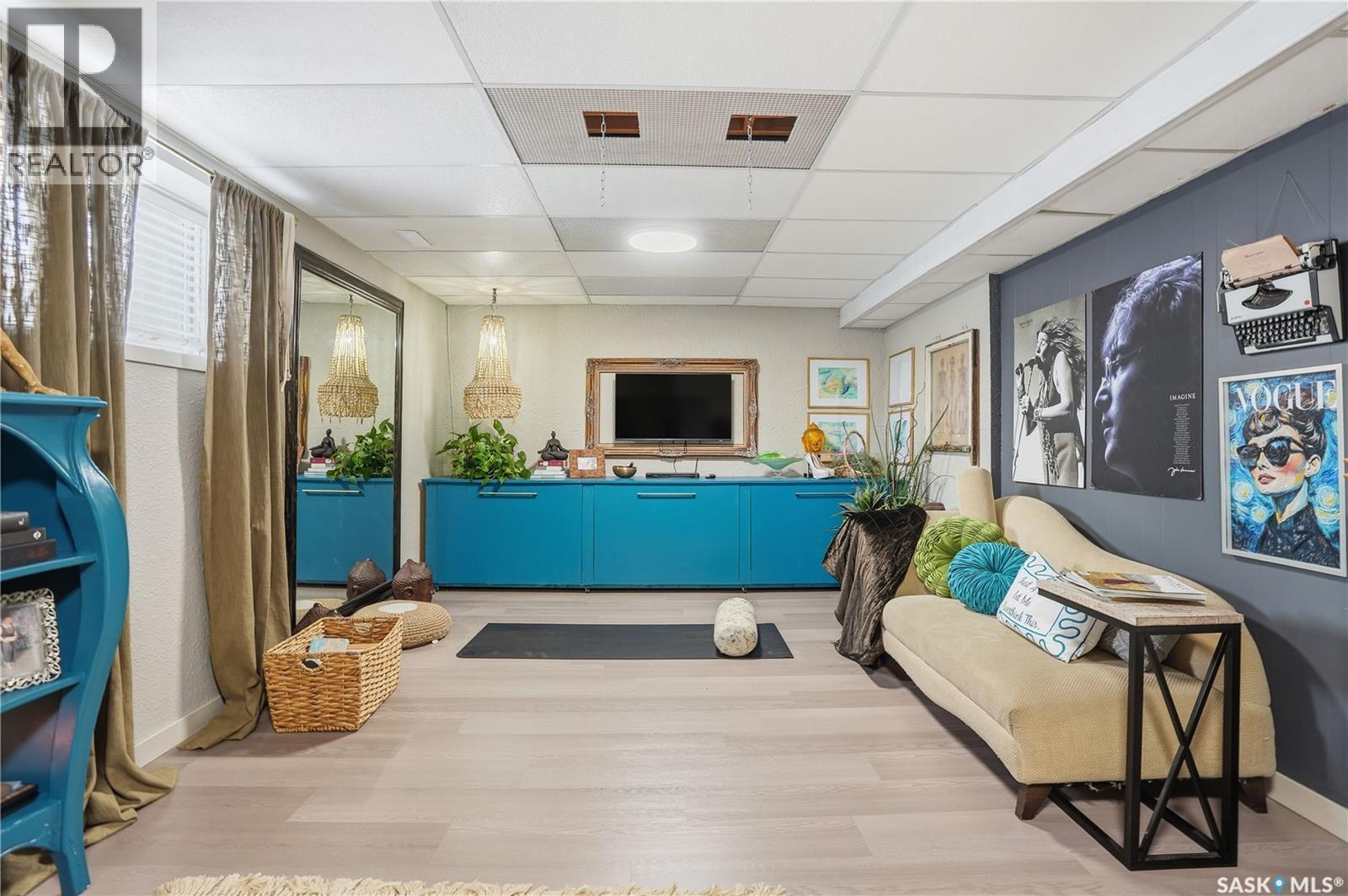 19 Tate Street, Regina, SK - Indoor Photo Showing Other Room