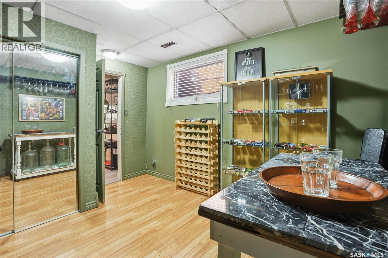 19 Tate Street, Regina, SK - Indoor