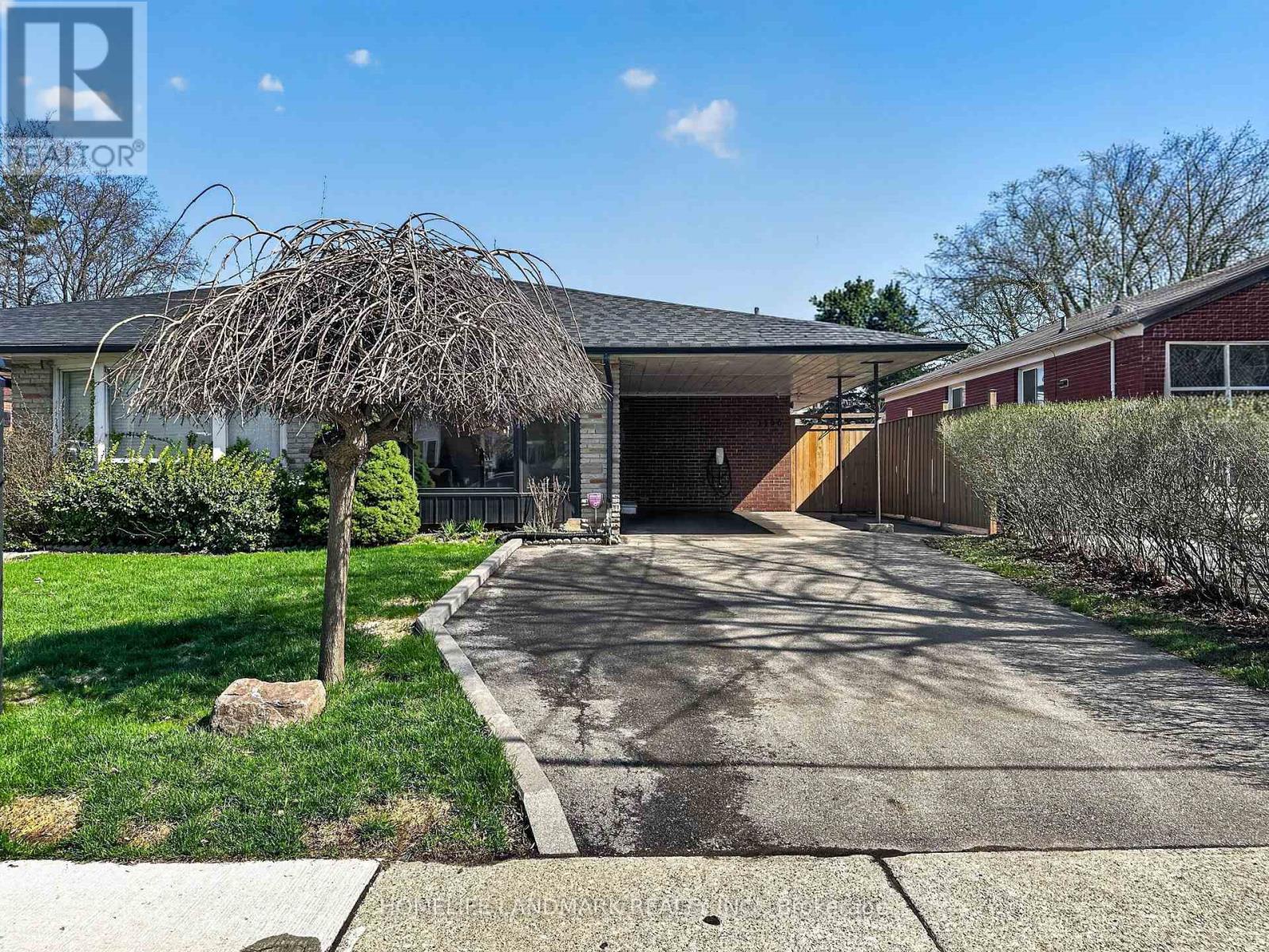 1166 Kingsholm Drive, Mississauga, ON - Outdoor