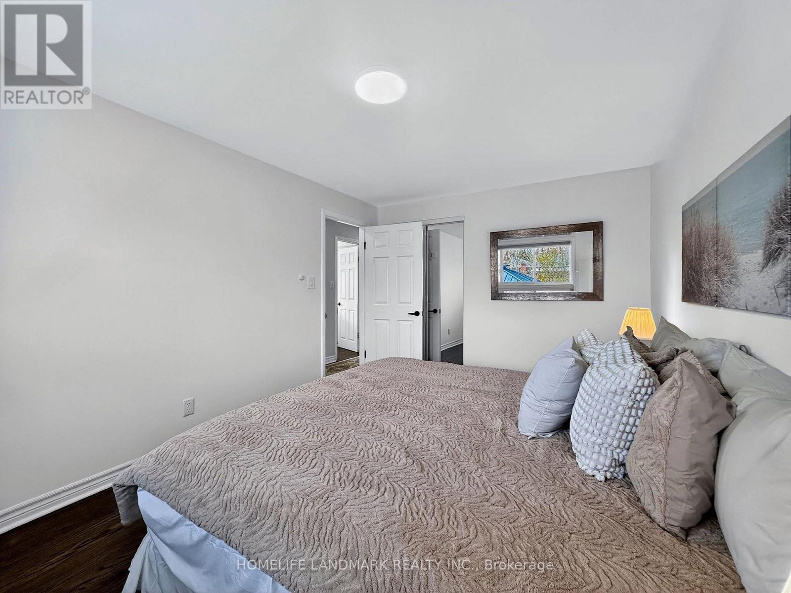 1166 Kingsholm Drive, Mississauga, ON - Indoor Photo Showing Bedroom