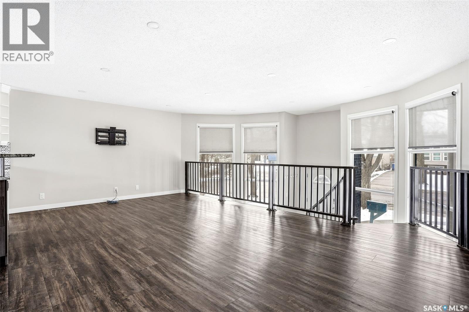 34 Dewar Bay, Regina, SK - Indoor