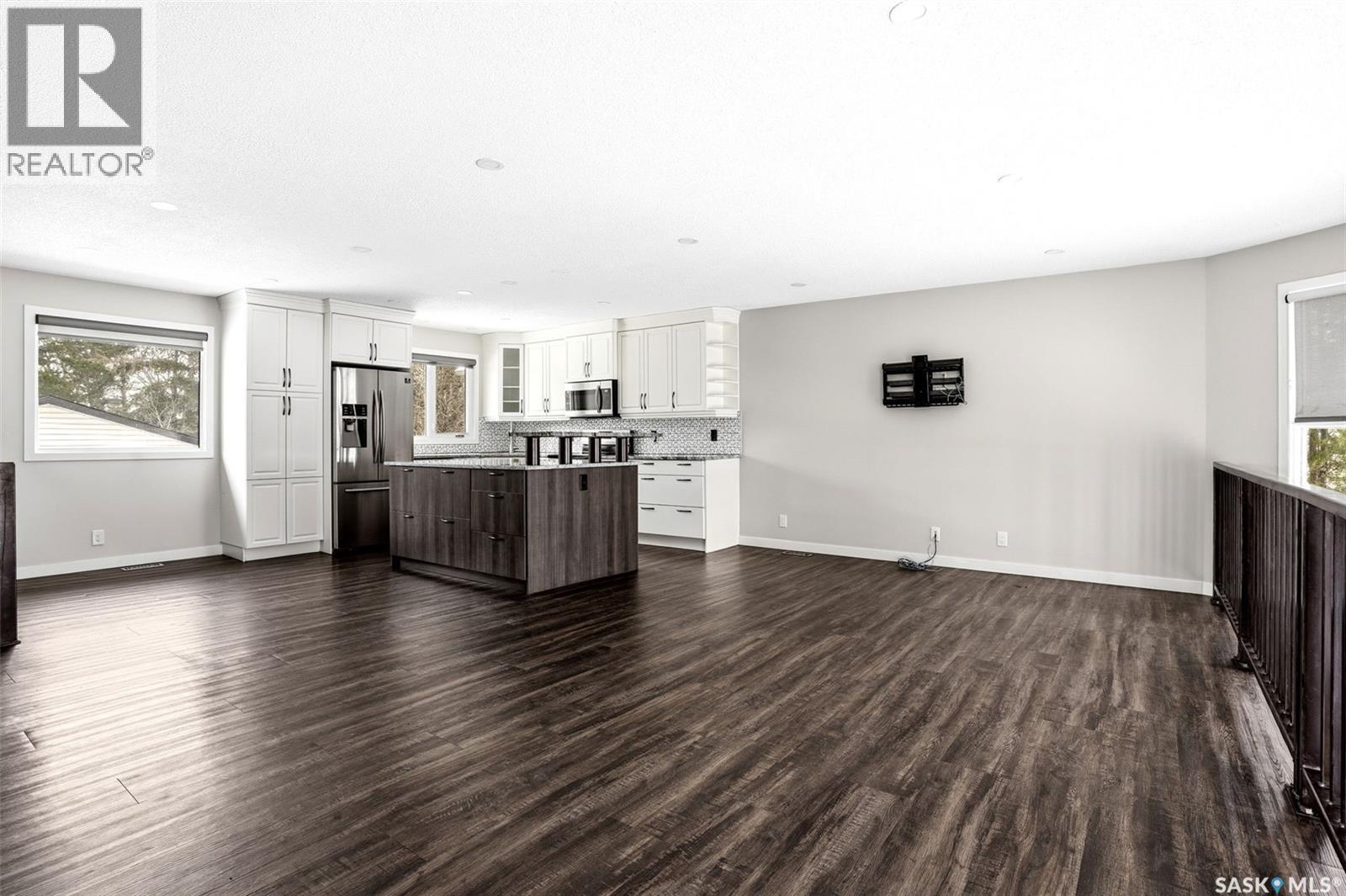 34 Dewar Bay, Regina, SK - Indoor