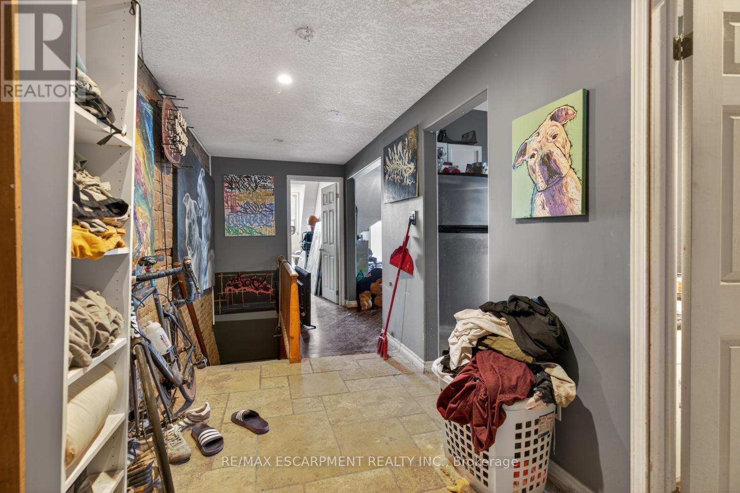 38 Hess Street S, Hamilton, ON - Indoor Photo Showing Other Room