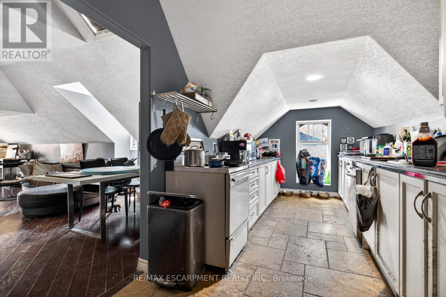 38 Hess Street S, Hamilton, ON - Indoor