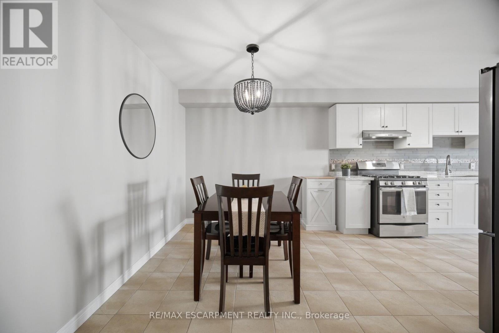 92 Celestial Crescent, Hamilton, ON - Indoor