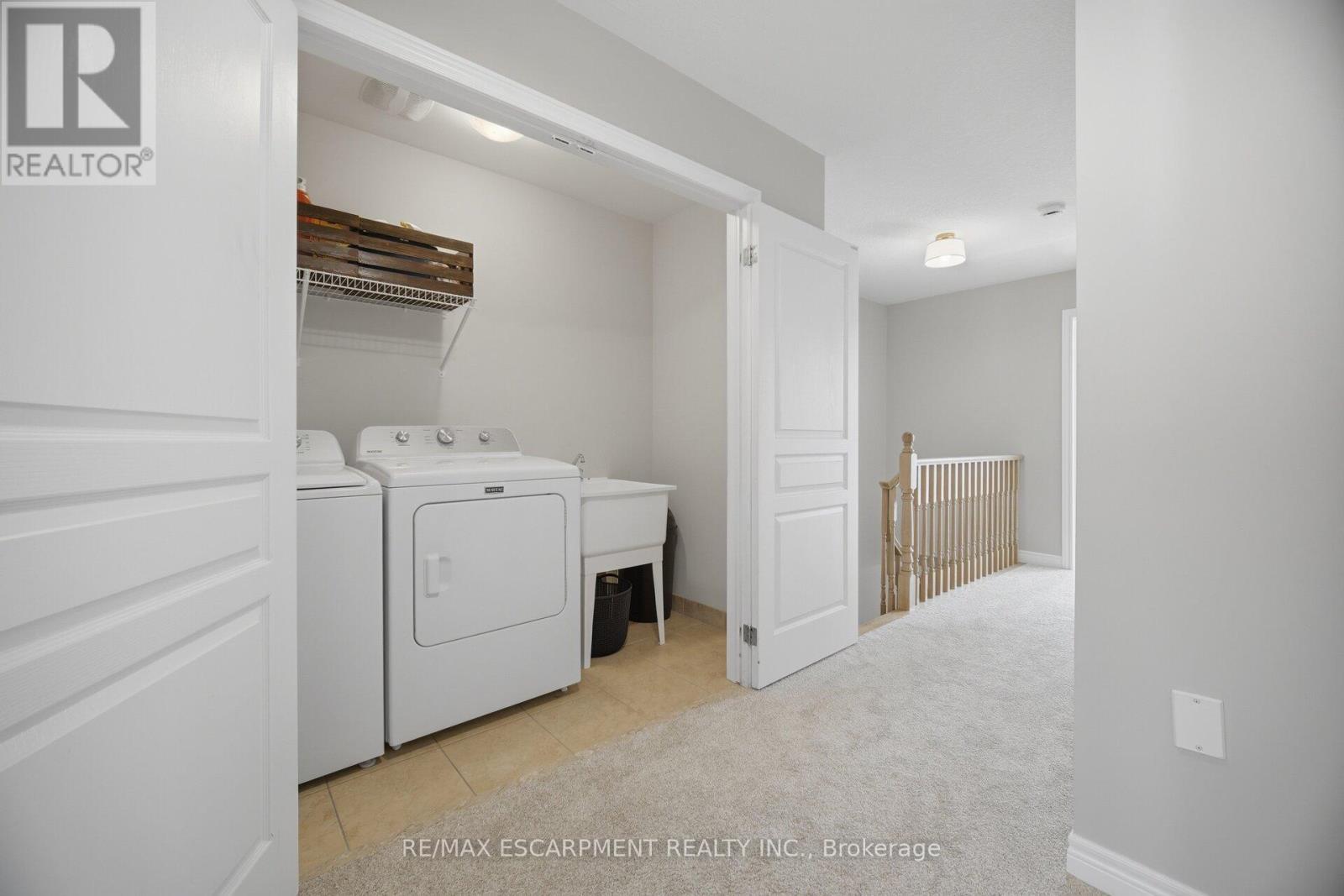 92 Celestial Crescent, Hamilton, ON - Indoor Photo Showing Laundry Room