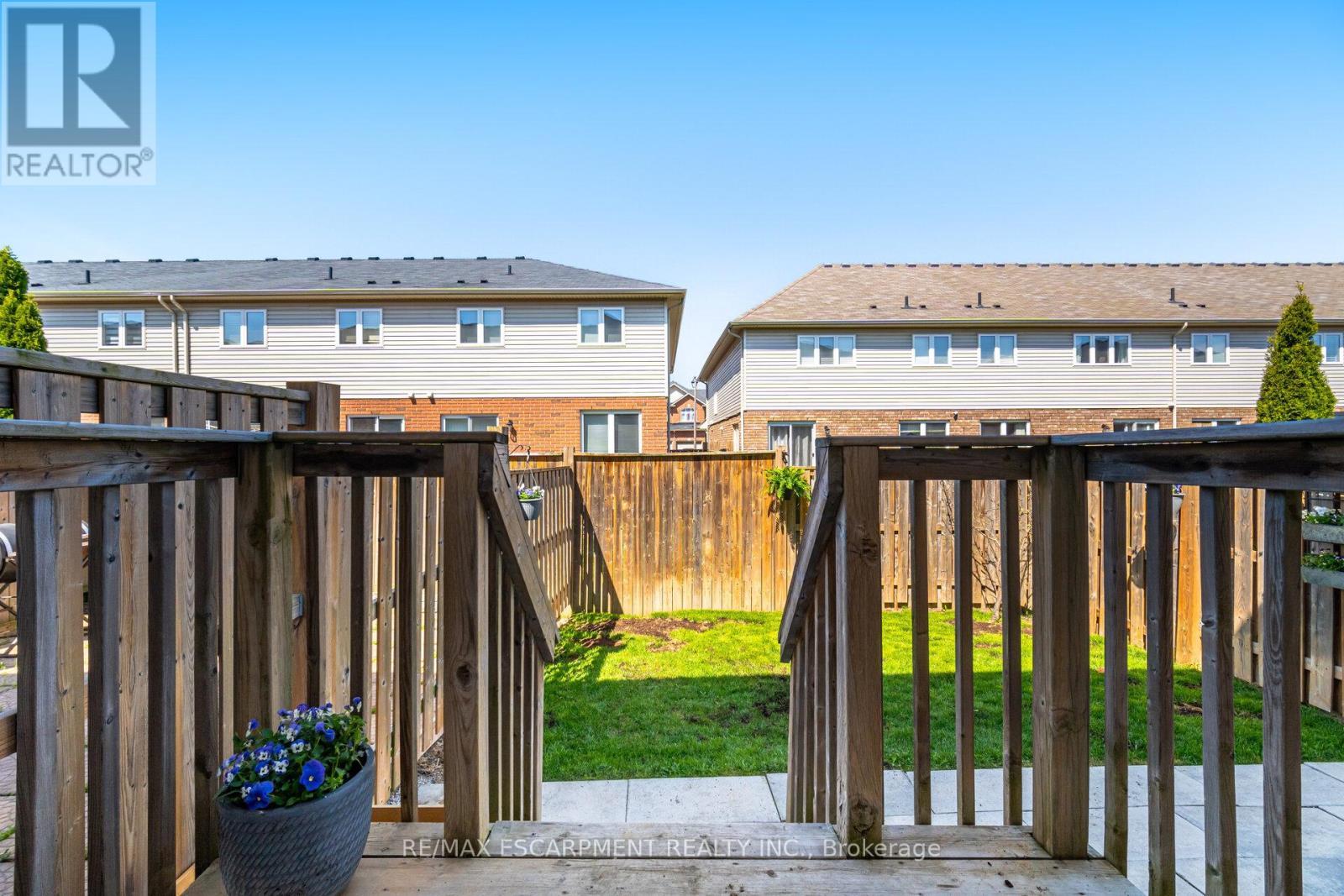 92 Celestial Crescent, Hamilton, ON - Outdoor