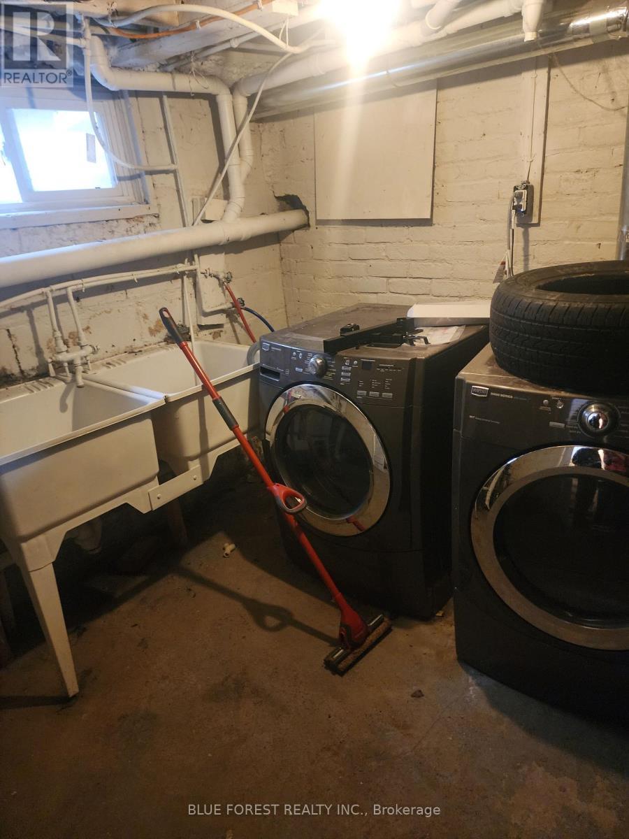 865 William Street, London East (East B), ON - Indoor Photo Showing Laundry Room