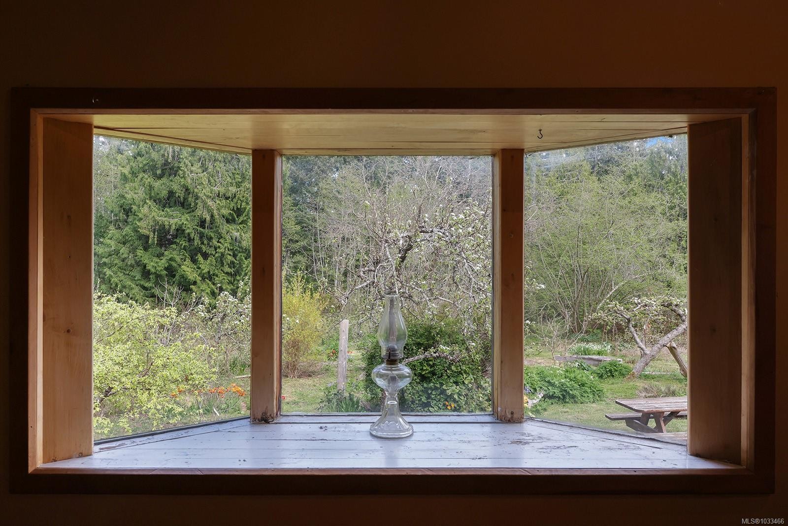 9210 Mcfarlane Rd, Denman Island, BC