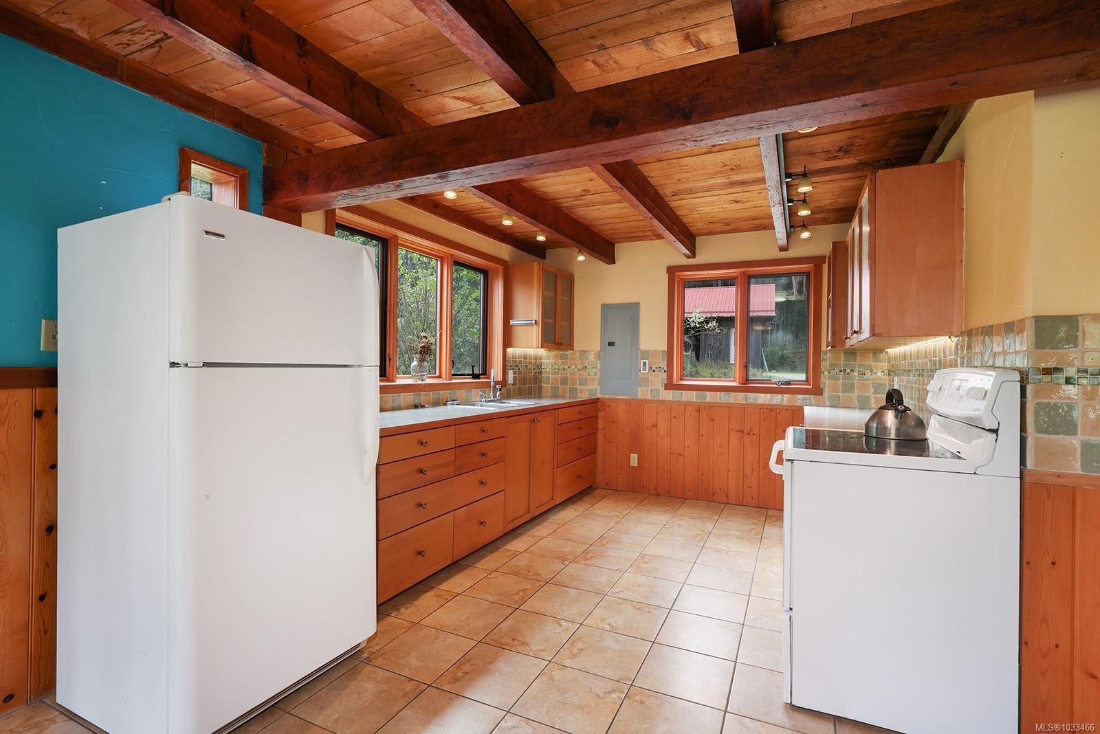 9210 Mcfarlane Rd, Denman Island, BC