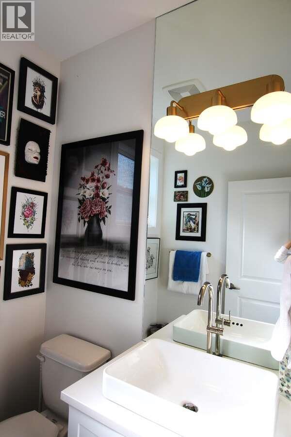 2897 Robinson Road, Lake Country, BC - Indoor Photo Showing Bathroom