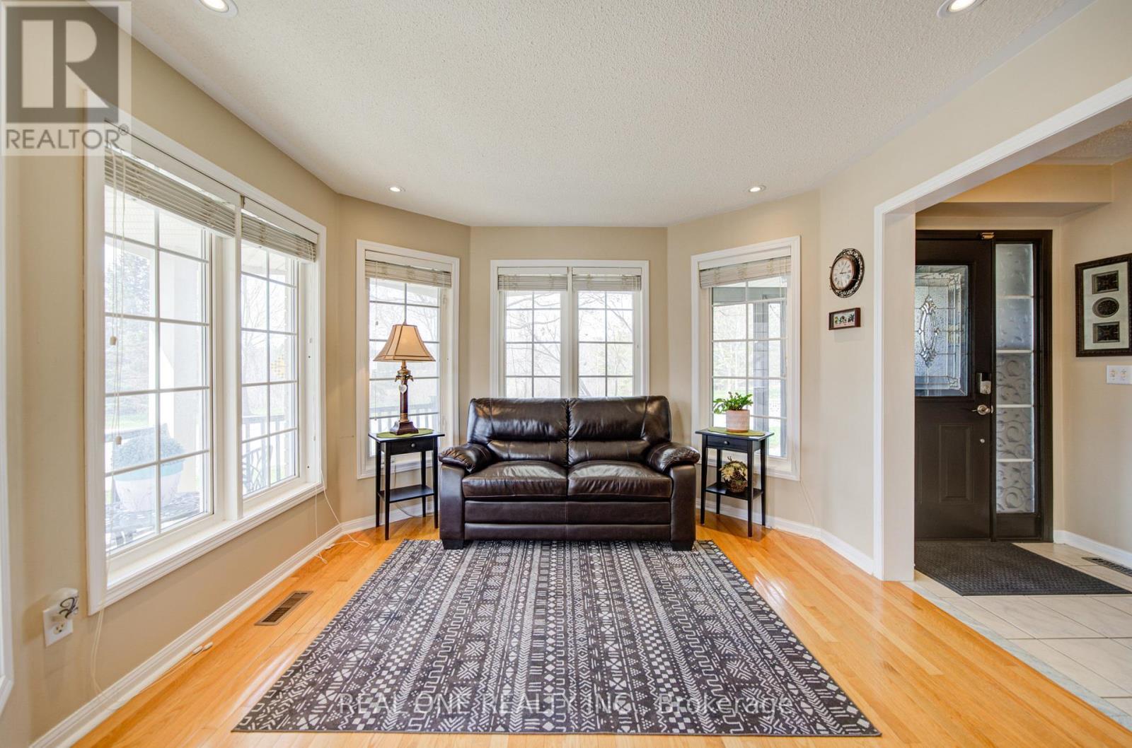 2 Drawbridge Drive, Markham, ON