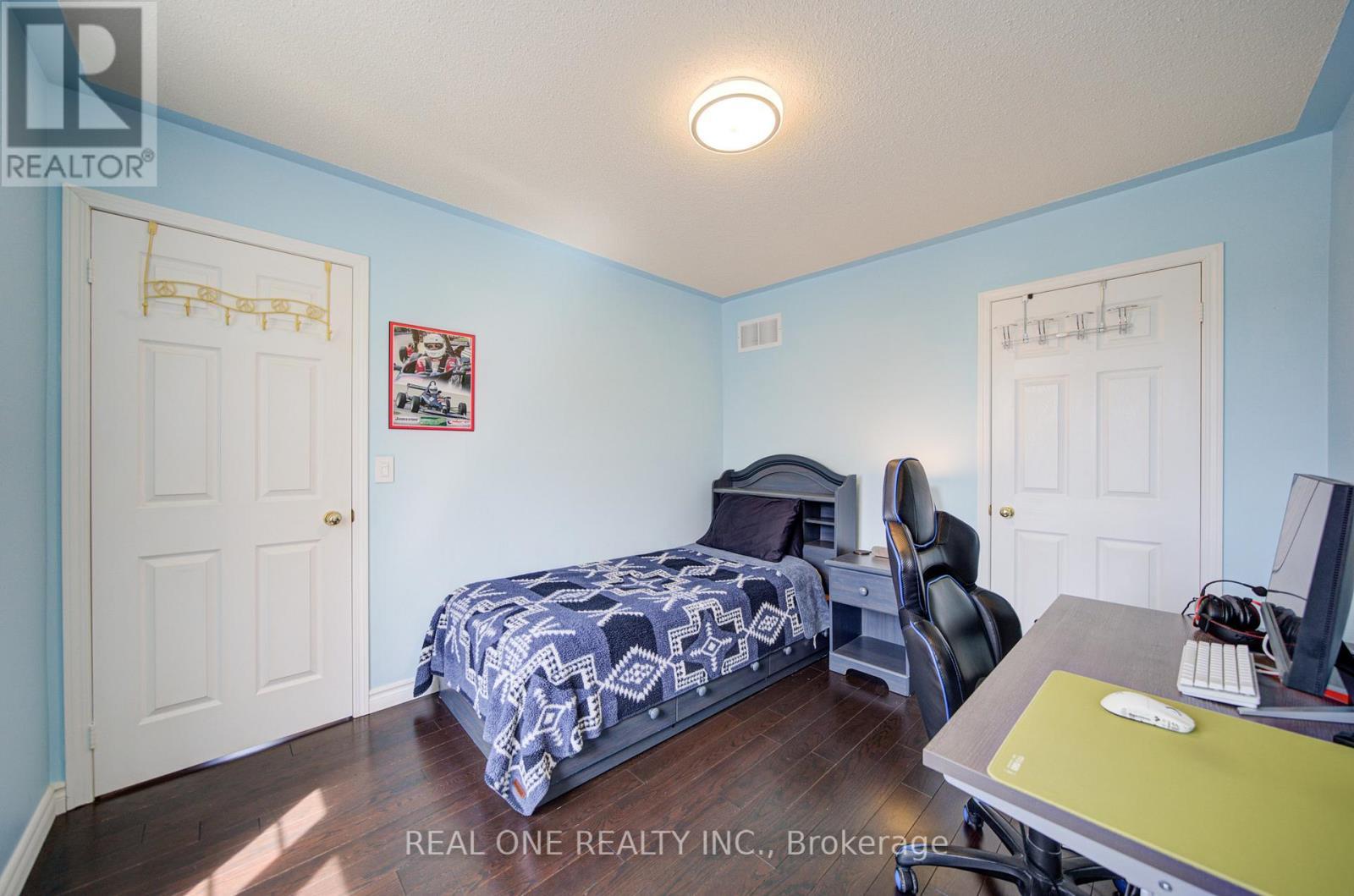 2 Drawbridge Drive, Markham, ON