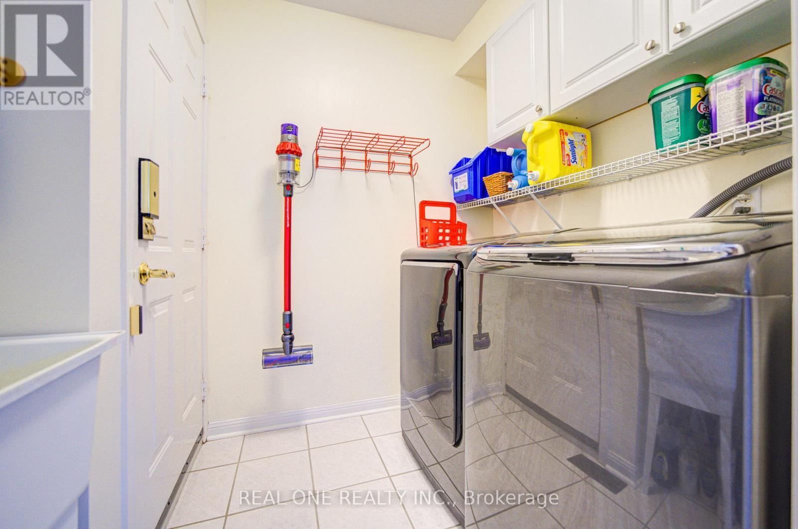 2 Drawbridge Drive, Markham, ON