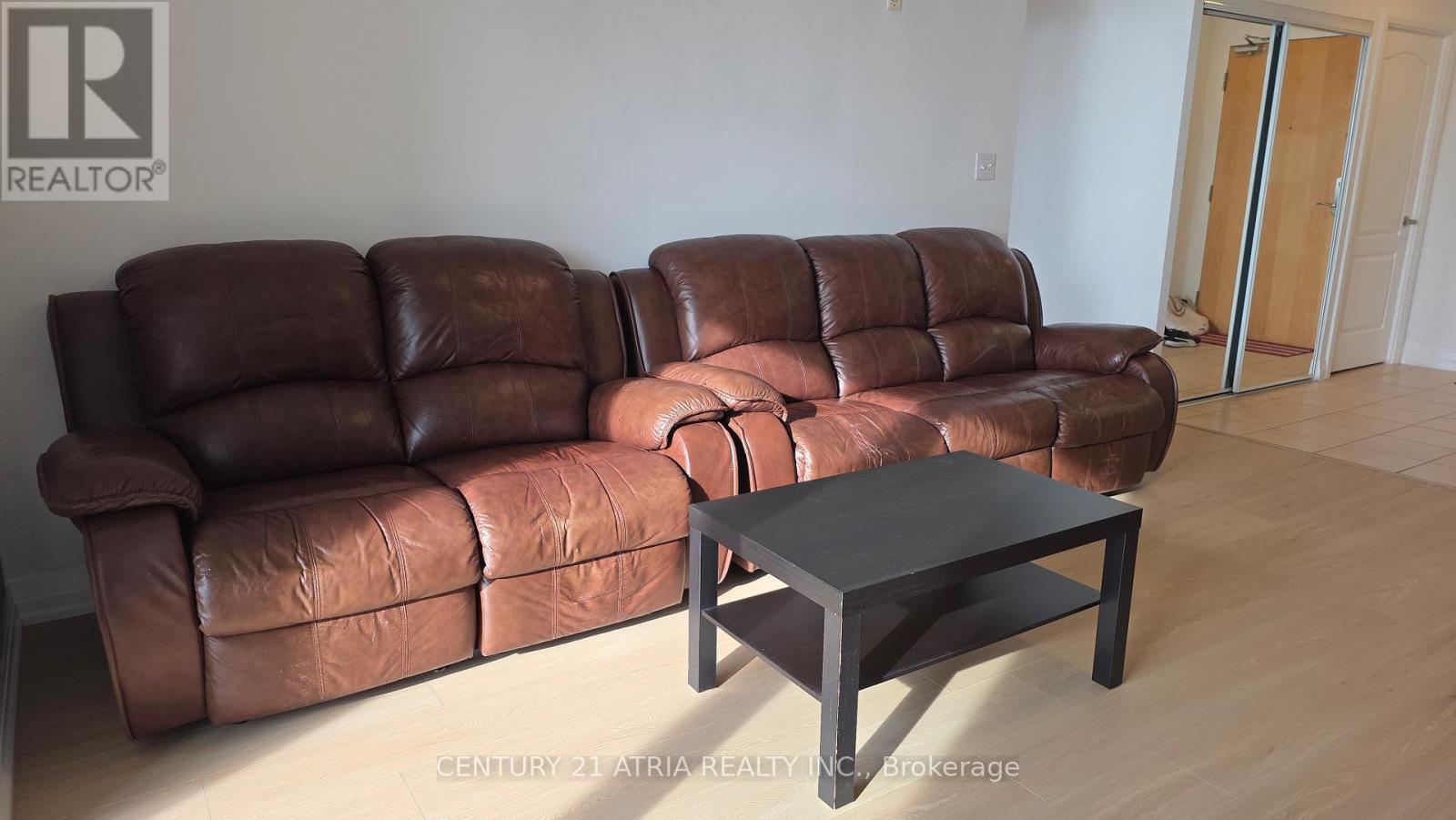 Ph06 - 7363 Kennedy Road, Markham, ON - Indoor Photo Showing Living Room