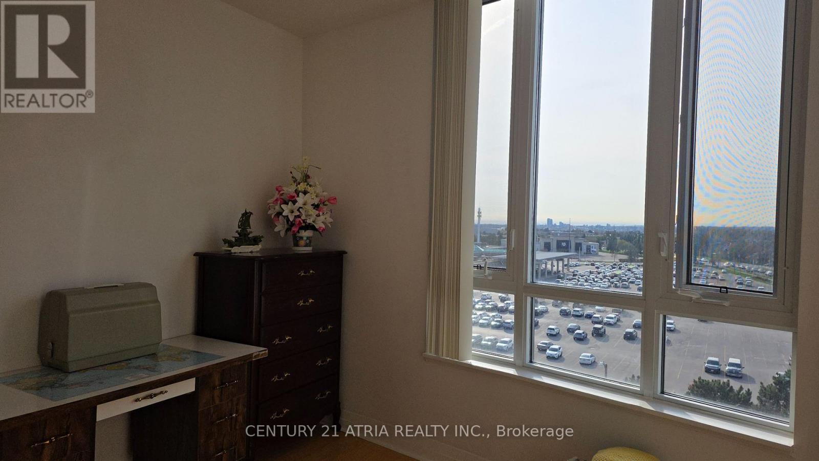 Ph06 - 7363 Kennedy Road, Markham, ON - Indoor Photo Showing Other Room