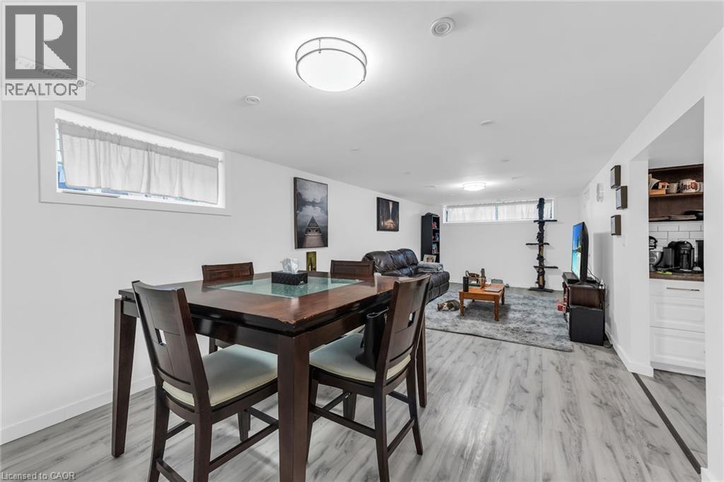 5 Burrwood Drive, Hamilton, ON - Indoor Photo Showing Dining Room