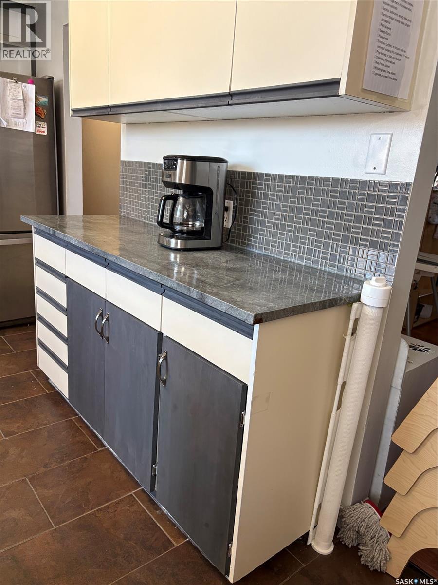 102 Bailey Drive, Yorkton, SK - Indoor Photo Showing Kitchen