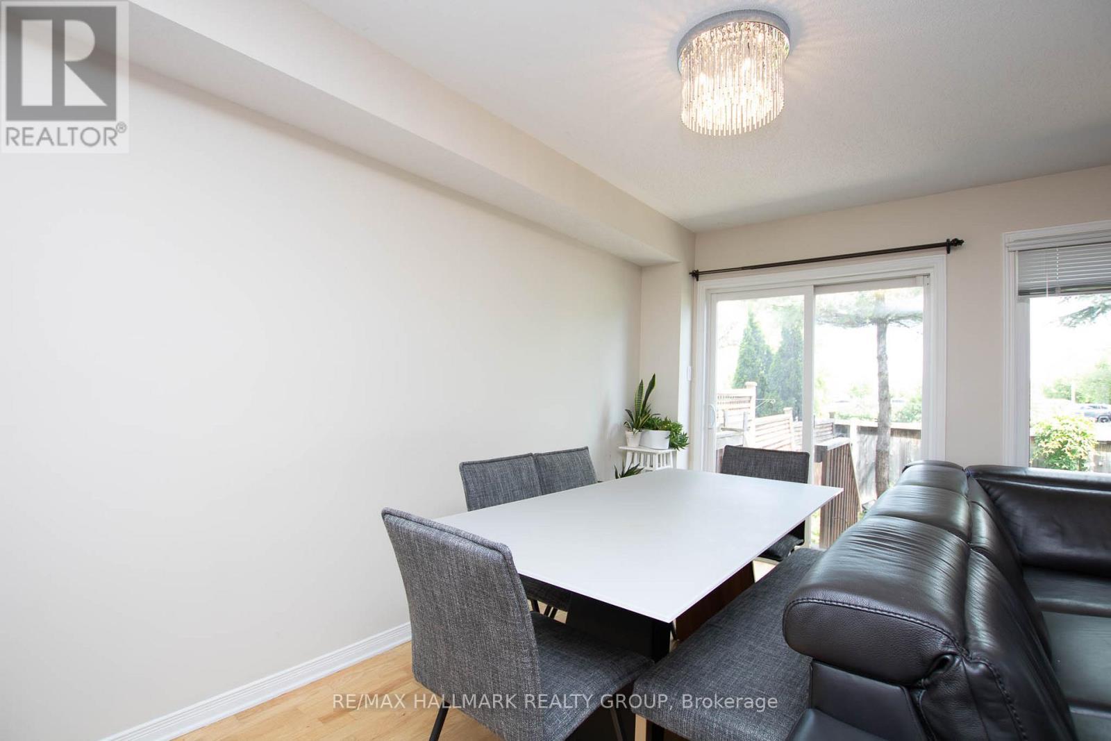 317 Freedom Private, Ottawa, ON - Indoor