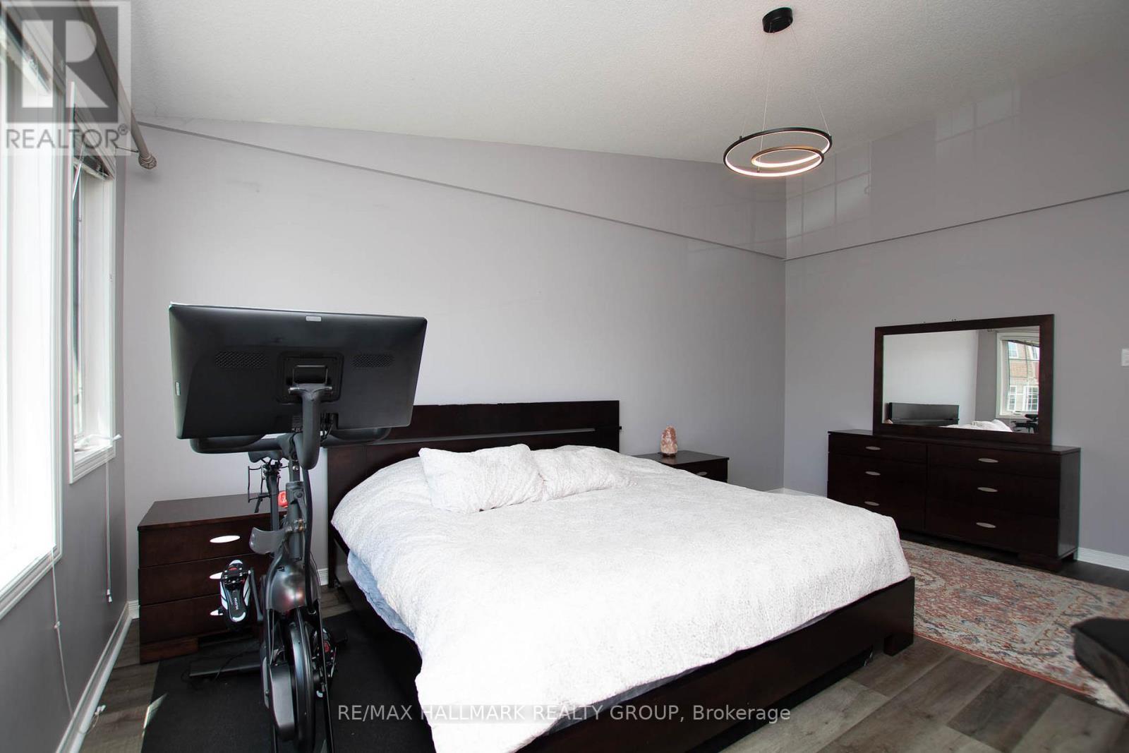 317 Freedom Private, Ottawa, ON - Indoor Photo Showing Bedroom