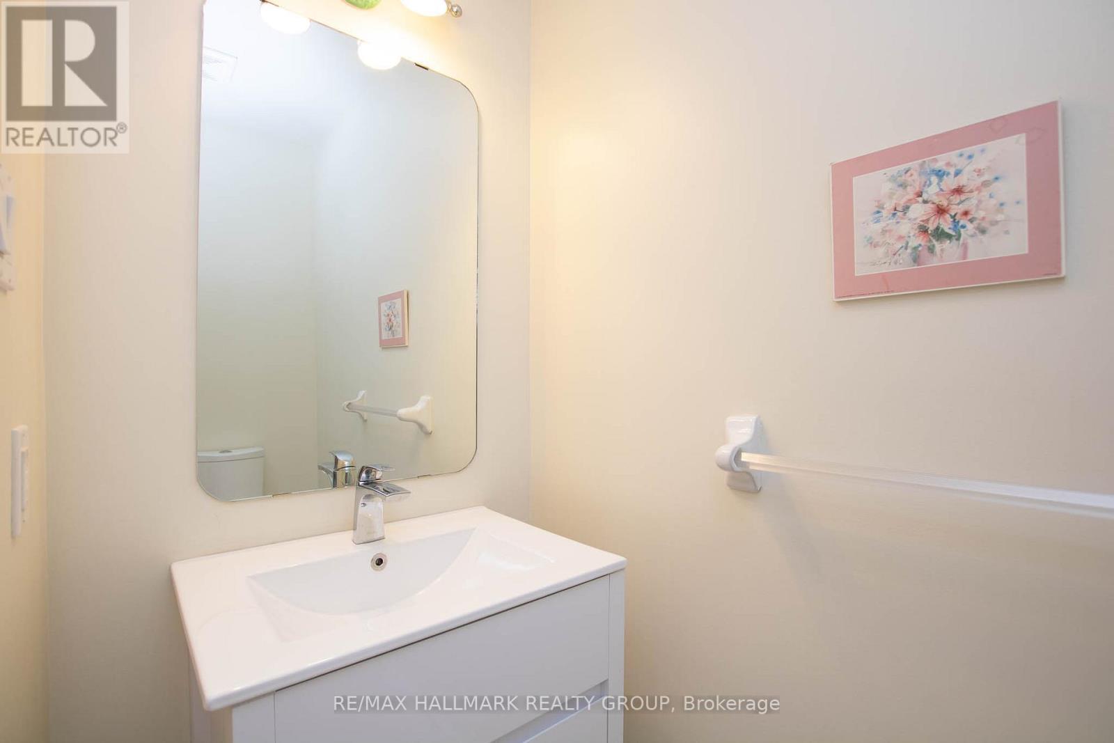 317 Freedom Private, Ottawa, ON - Indoor Photo Showing Bathroom