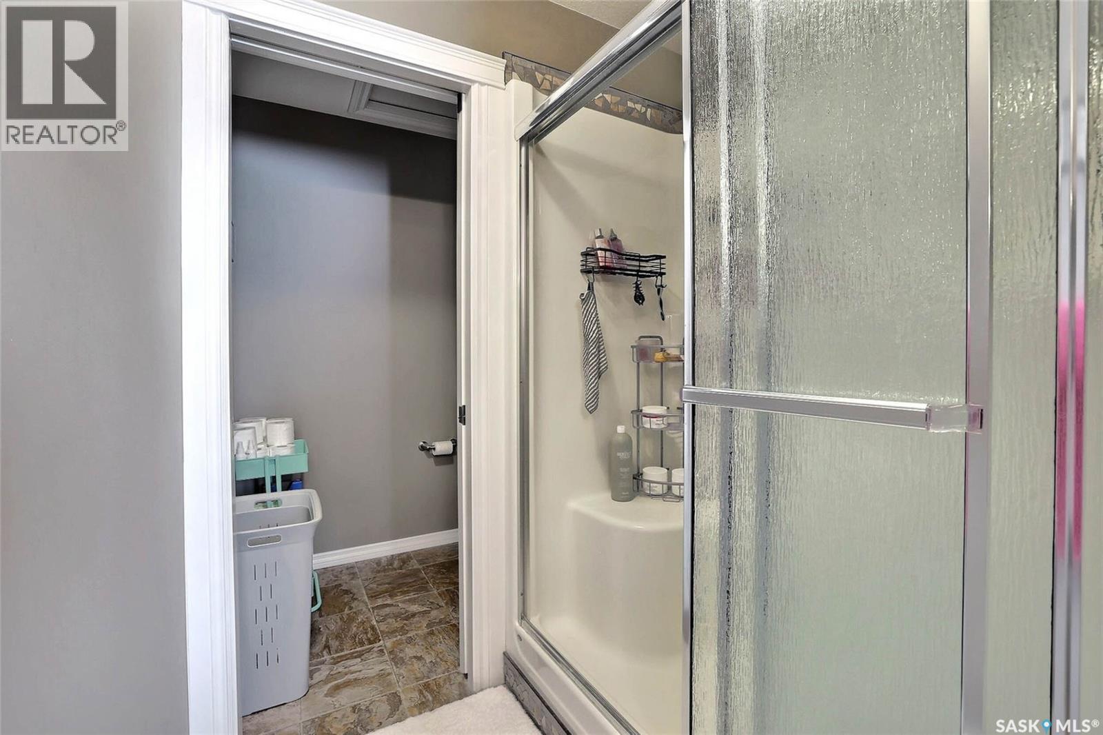 2433 Jameson Crescent, Regina, SK - Indoor Photo Showing Bathroom