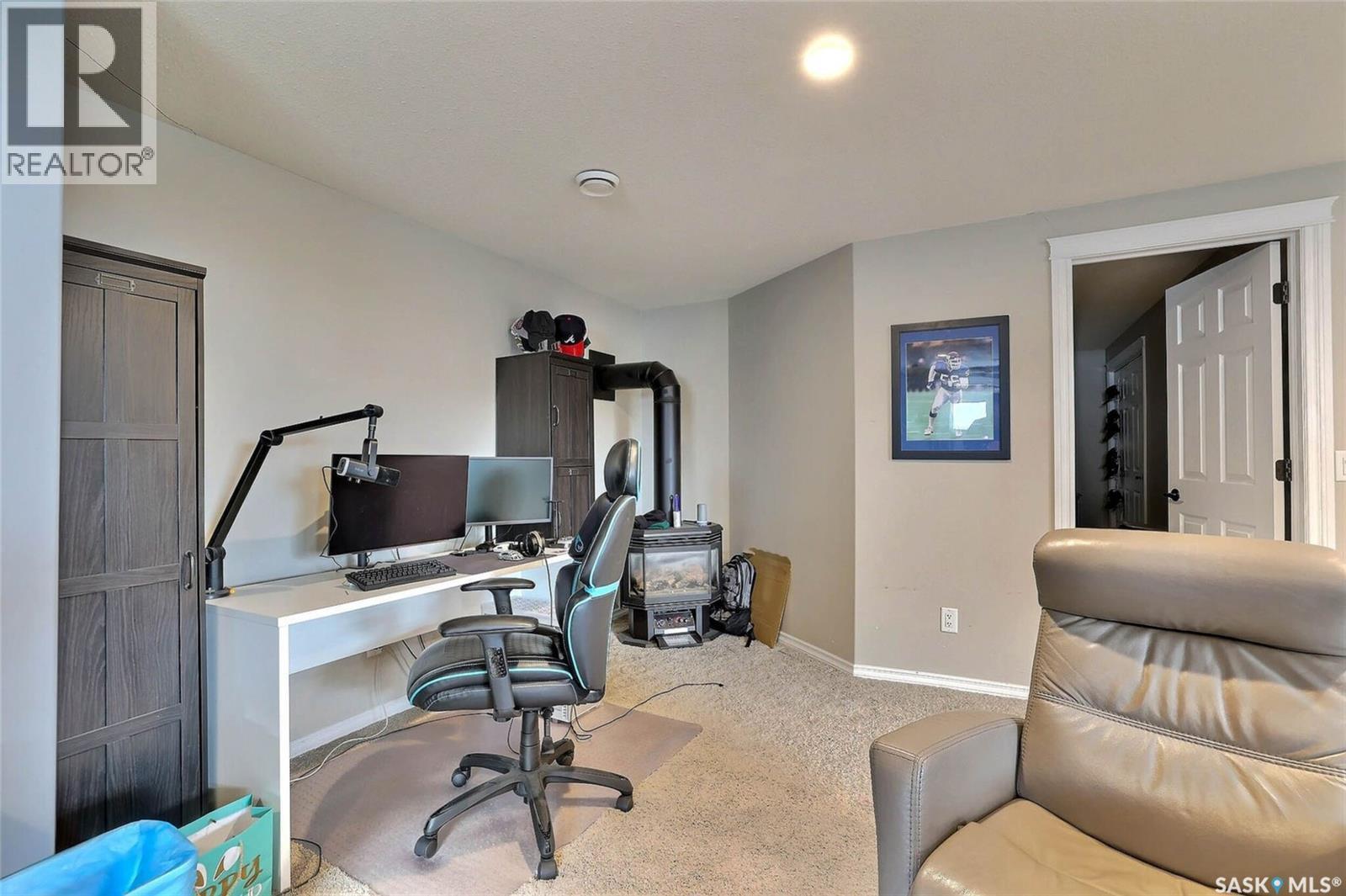 2433 Jameson Crescent, Regina, SK - Indoor Photo Showing Office