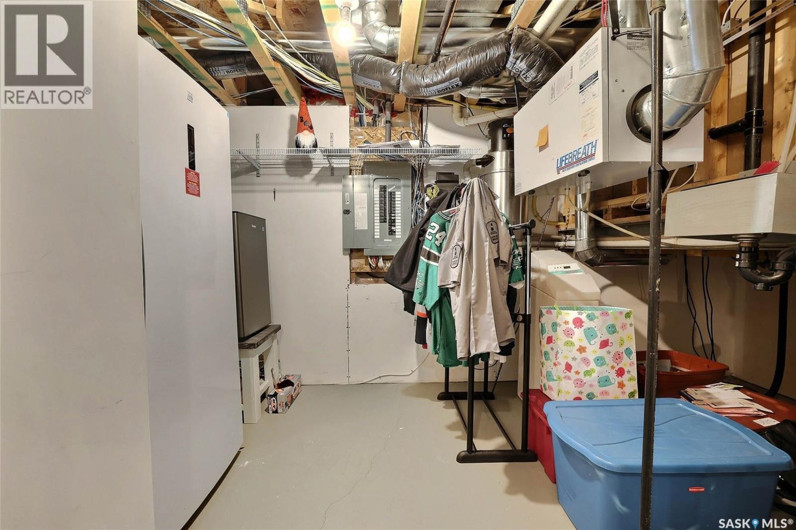 2433 Jameson Crescent, Regina, SK - Indoor Photo Showing Basement