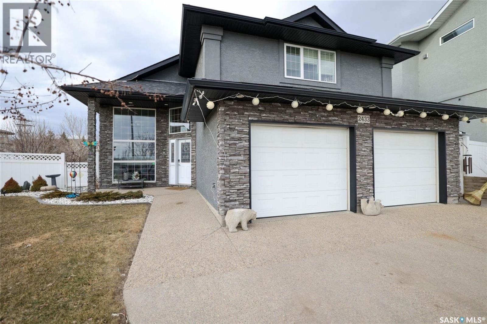 2433 Jameson Crescent, Regina, SK - Outdoor