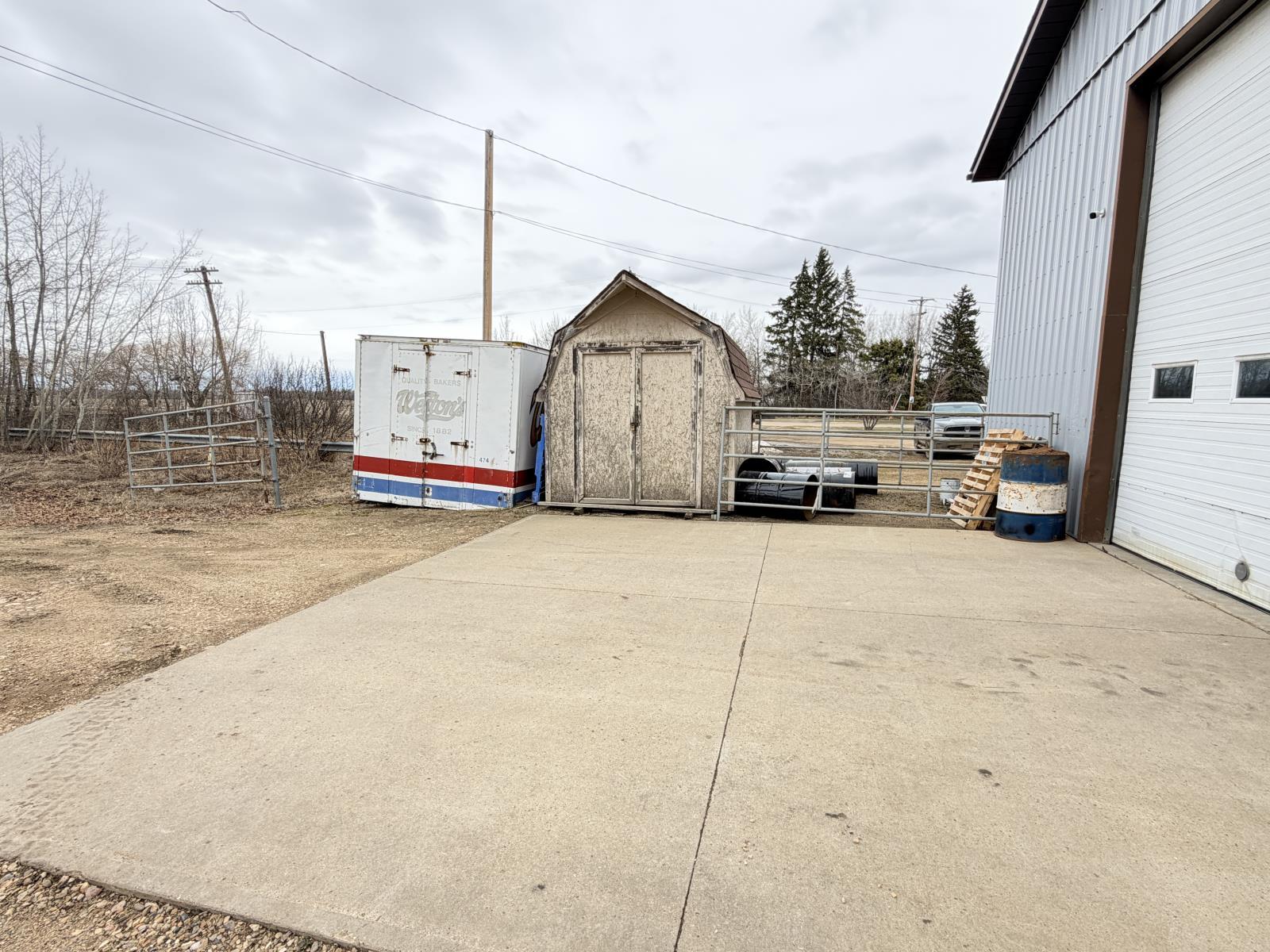 10256 107 St, Westlock, AB