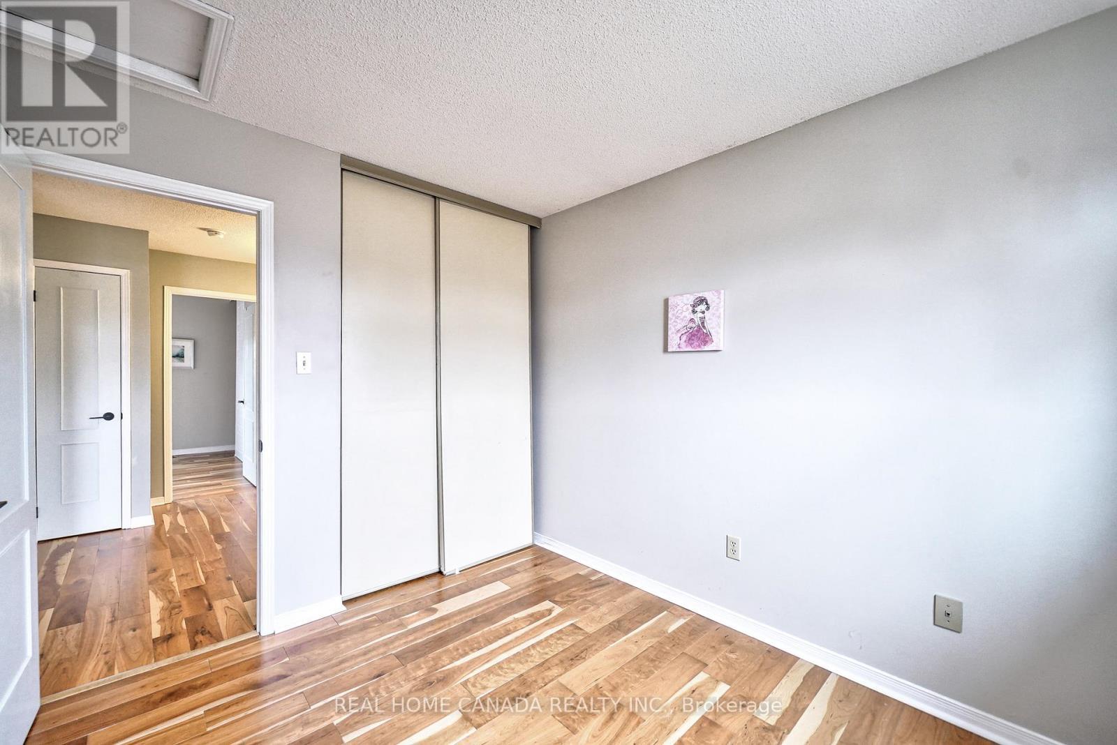 540 Bluesky Cres, Mississauga, ON - Indoor Photo Showing Other Room