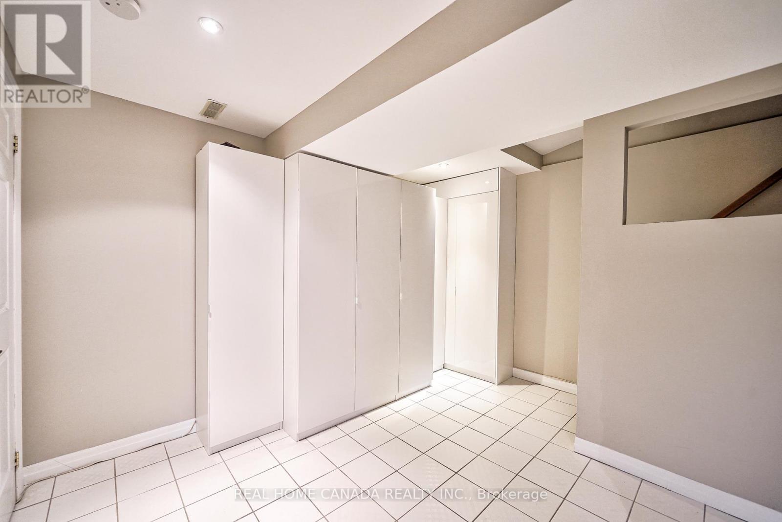 540 Bluesky Cres, Mississauga, ON - Indoor Photo Showing Other Room