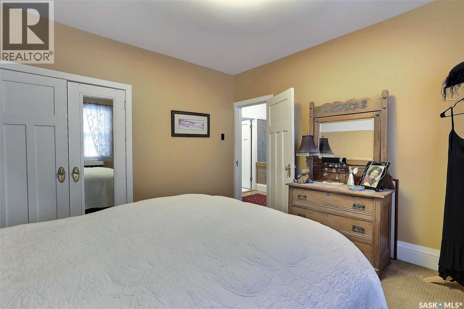 2834 Rae Street, Regina, SK - Indoor Photo Showing Bedroom