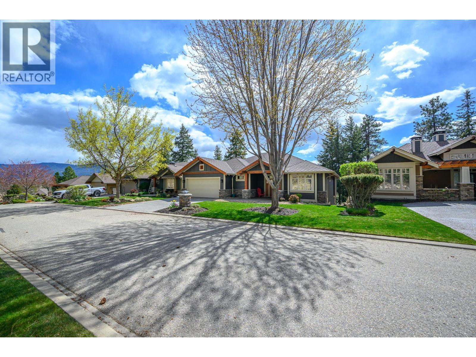 312 Rexor Place, Vernon, BC - Outdoor With Facade