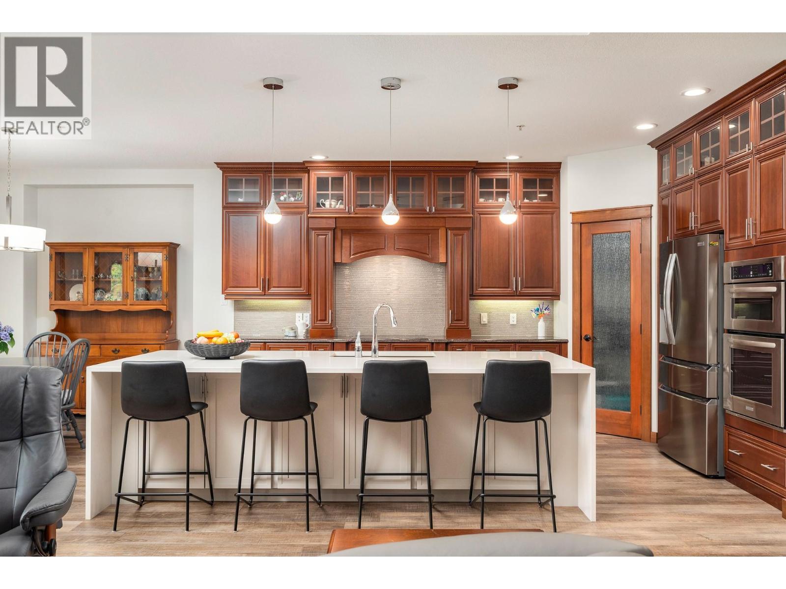 312 Rexor Place, Vernon, BC - Indoor Photo Showing Kitchen With Upgraded Kitchen