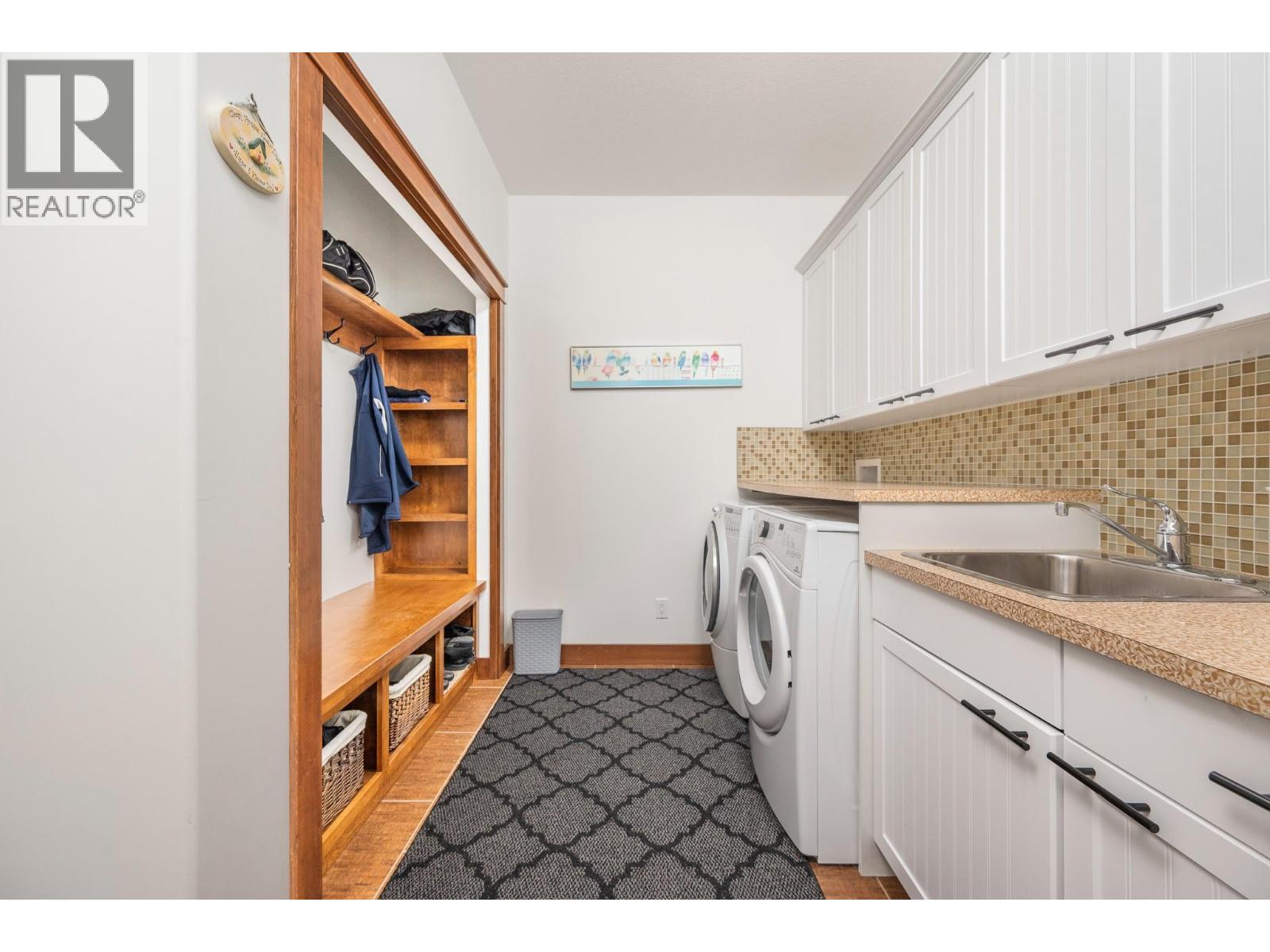 312 Rexor Place, Vernon, BC - Indoor Photo Showing Laundry Room
