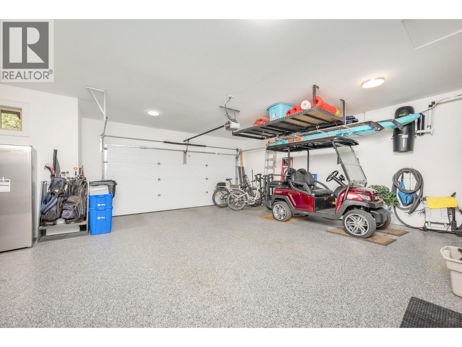 312 Rexor Place, Vernon, BC - Indoor Photo Showing Garage