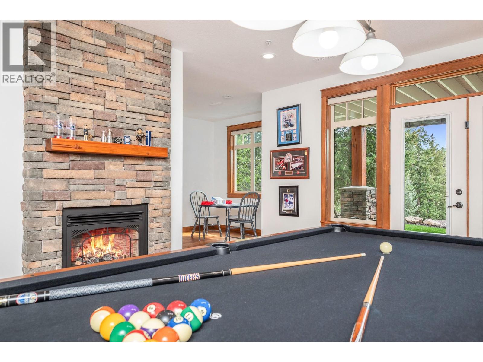 312 Rexor Place, Vernon, BC - Indoor With Fireplace