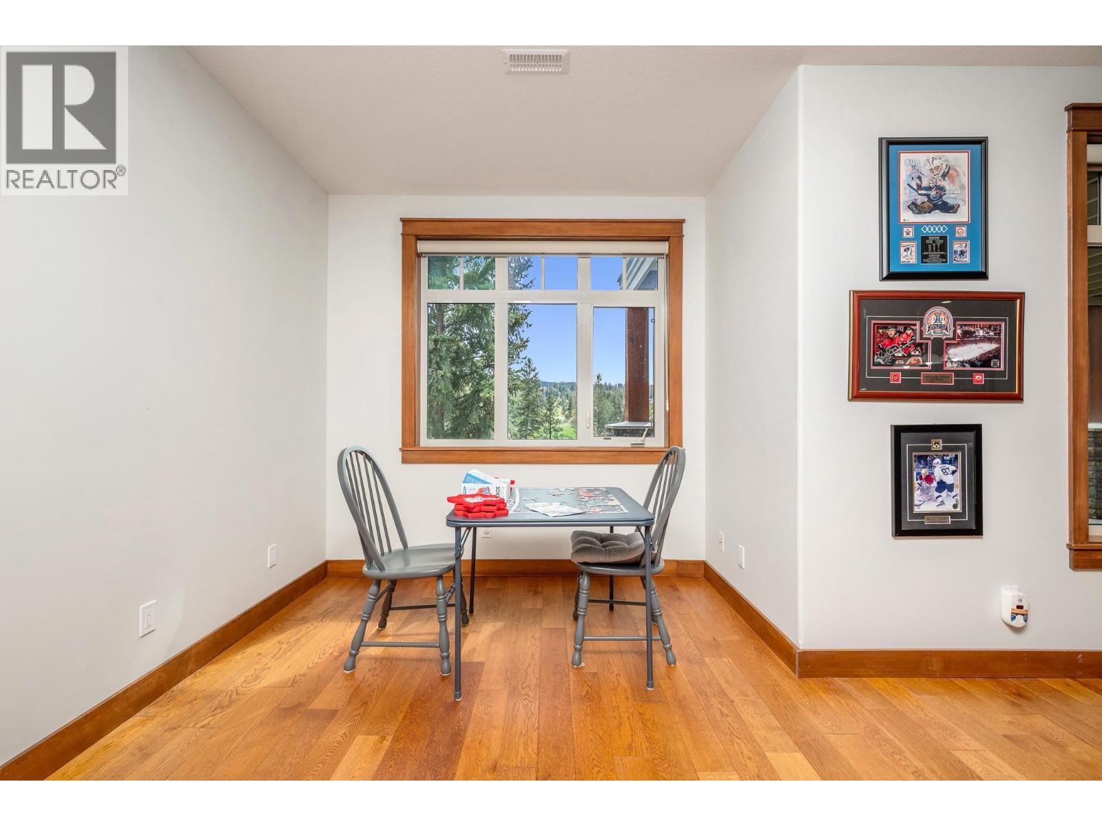 312 Rexor Place, Vernon, BC - Indoor Photo Showing Dining Room