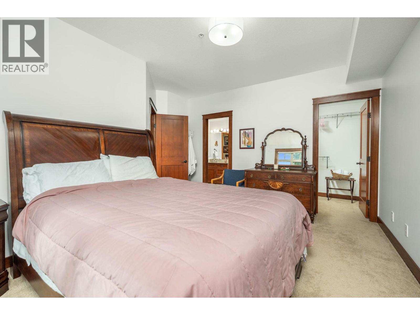 312 Rexor Place, Vernon, BC - Indoor Photo Showing Bedroom