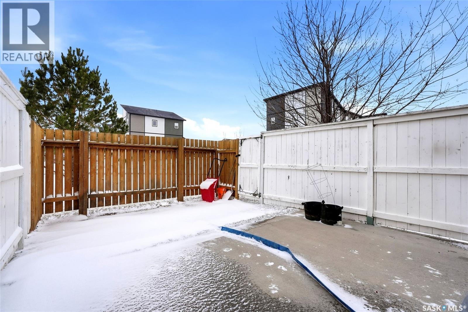 148 3229 Elgaard Drive, Regina, SK - Outdoor