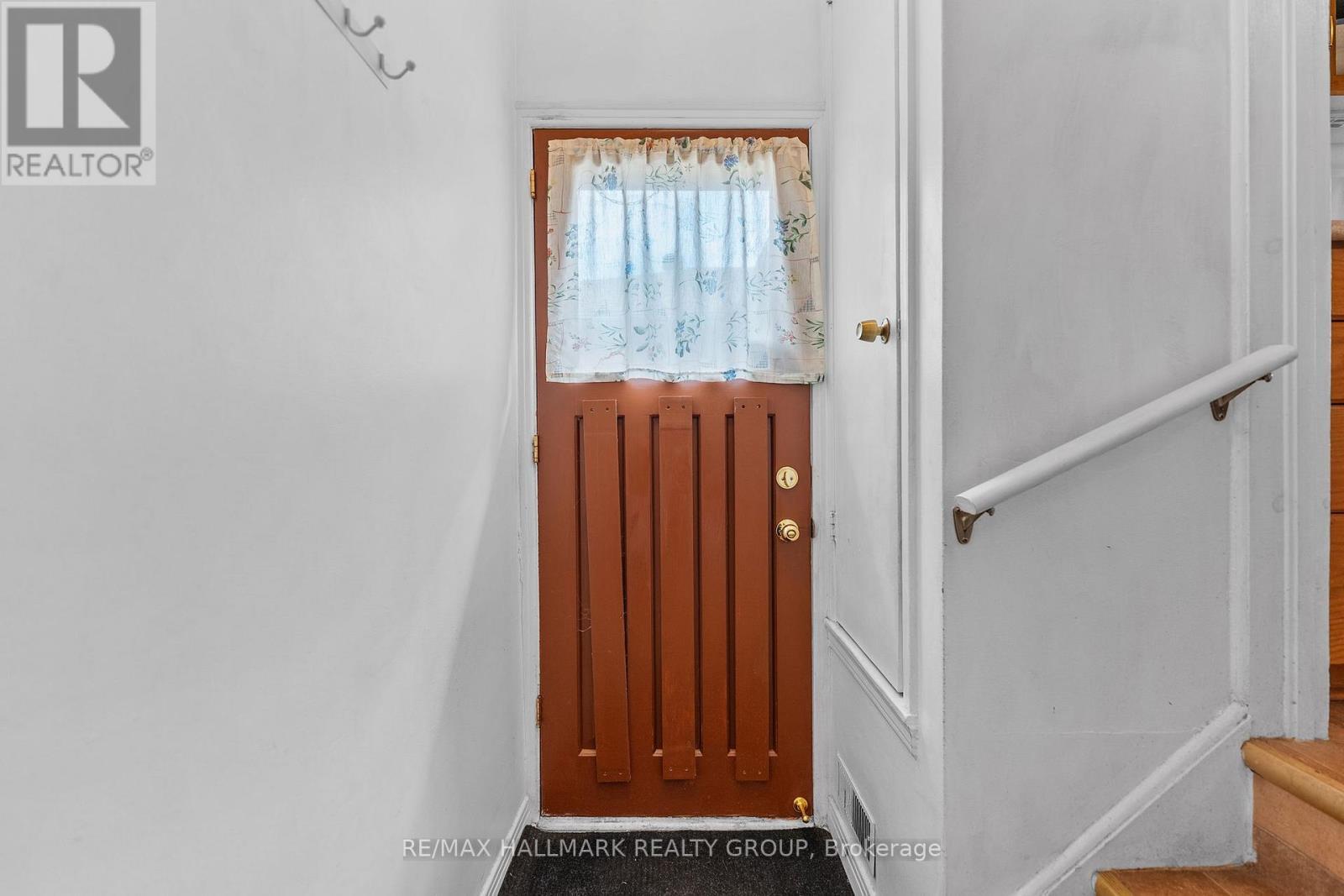 2075 Neepawa Avenue, Ottawa, ON - Indoor Photo Showing Other Room
