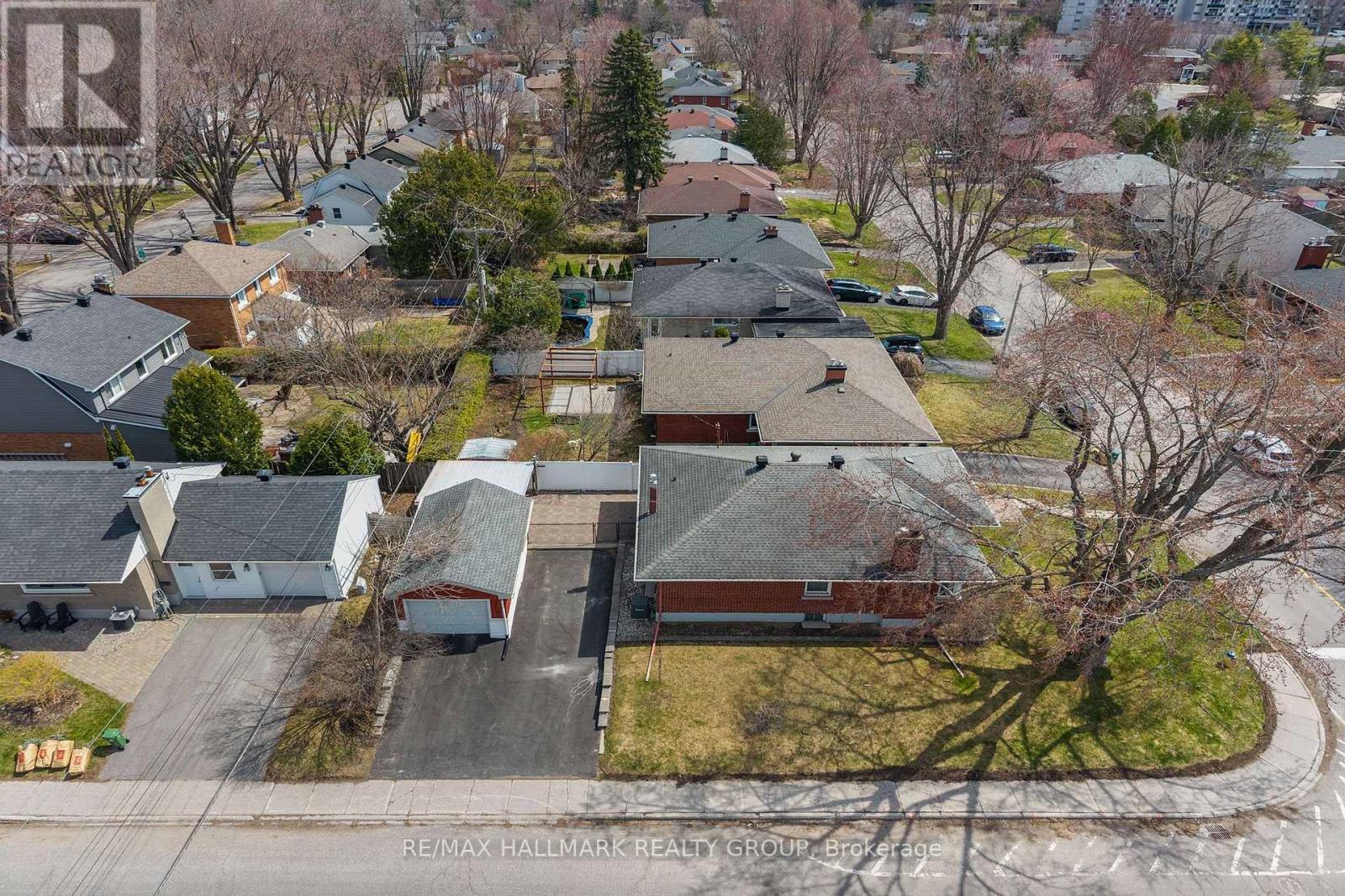 2075 Neepawa Avenue, Ottawa, ON - Outdoor