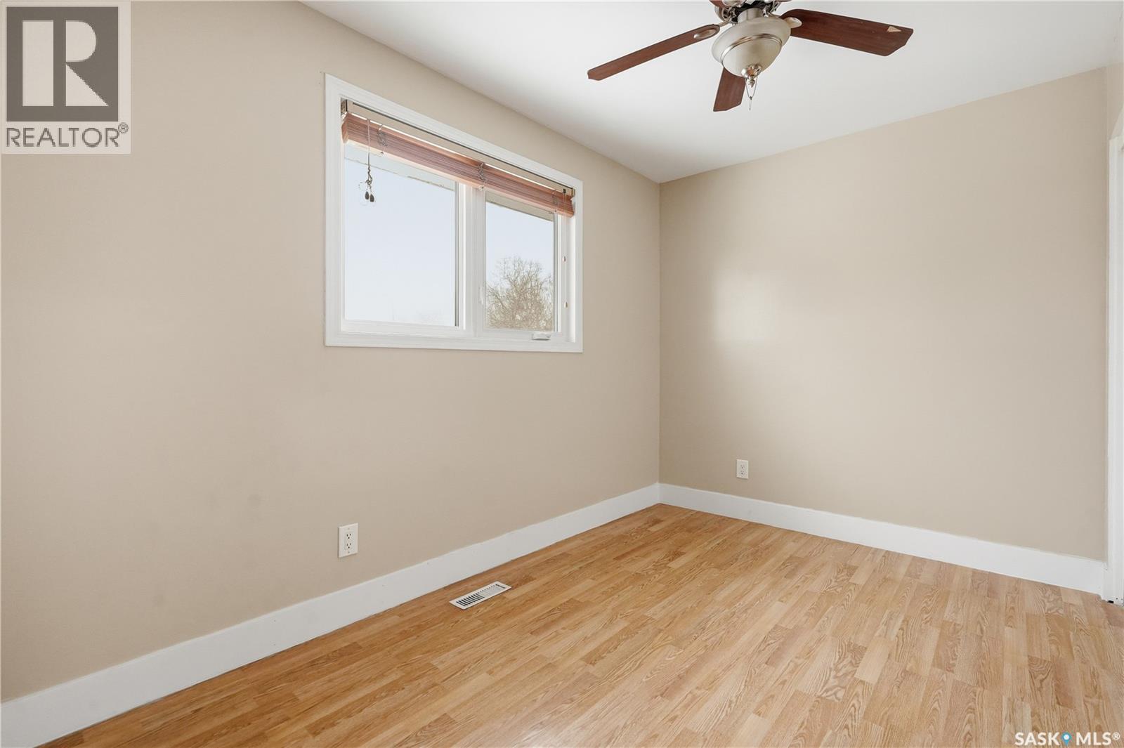 94 Lloyd Crescent, Regina, SK - Indoor Photo Showing Other Room