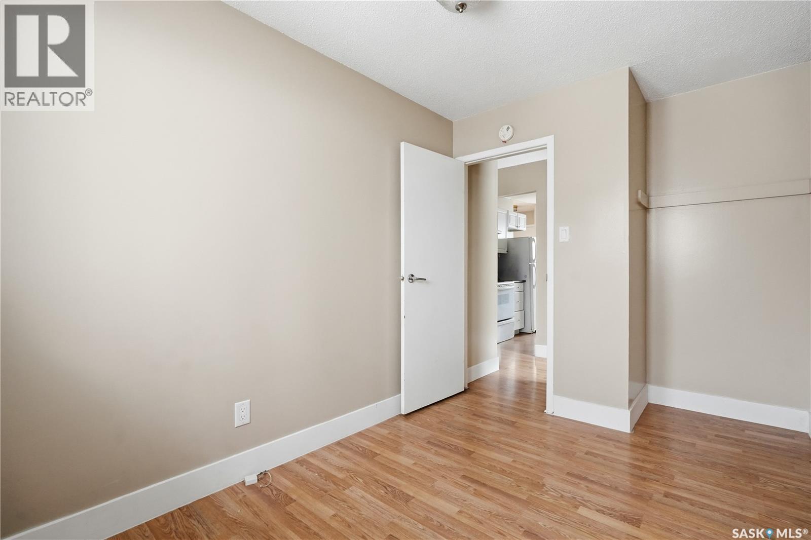 94 Lloyd Crescent, Regina, SK - Indoor Photo Showing Other Room
