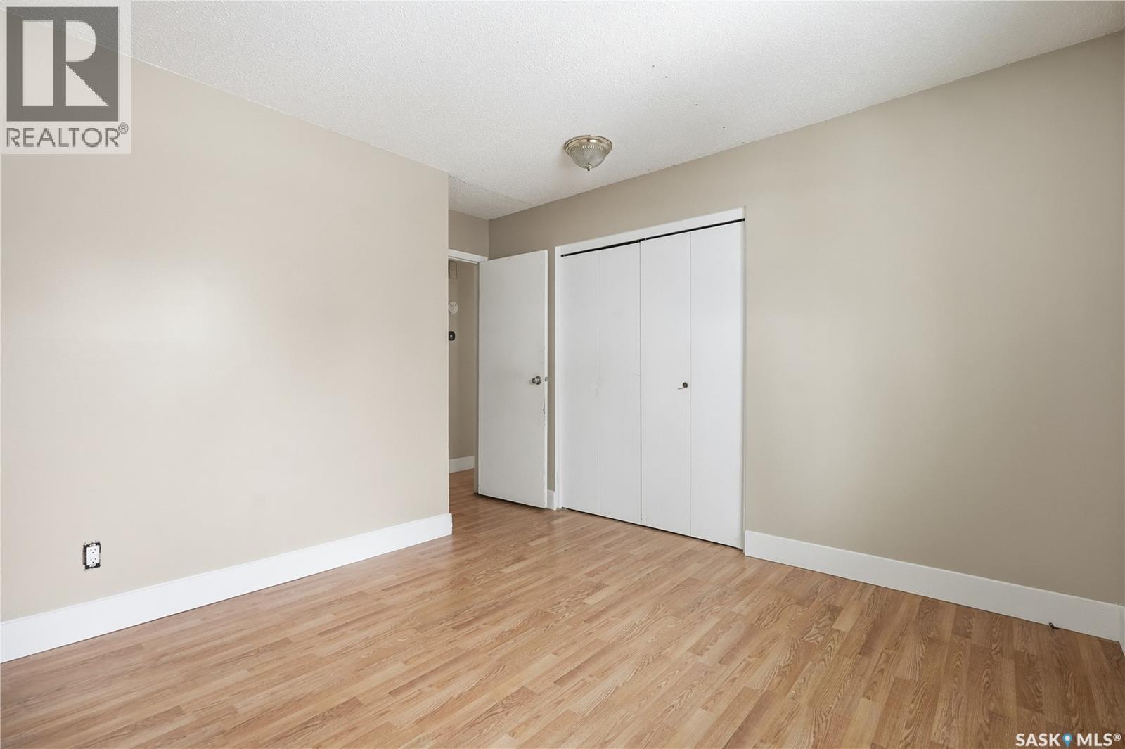 94 Lloyd Crescent, Regina, SK - Indoor Photo Showing Other Room