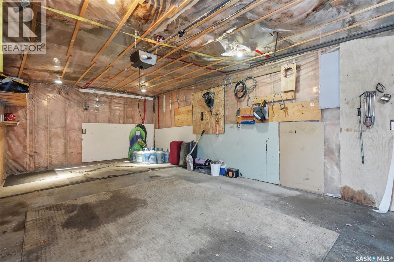 94 Lloyd Crescent, Regina, SK - Indoor Photo Showing Basement