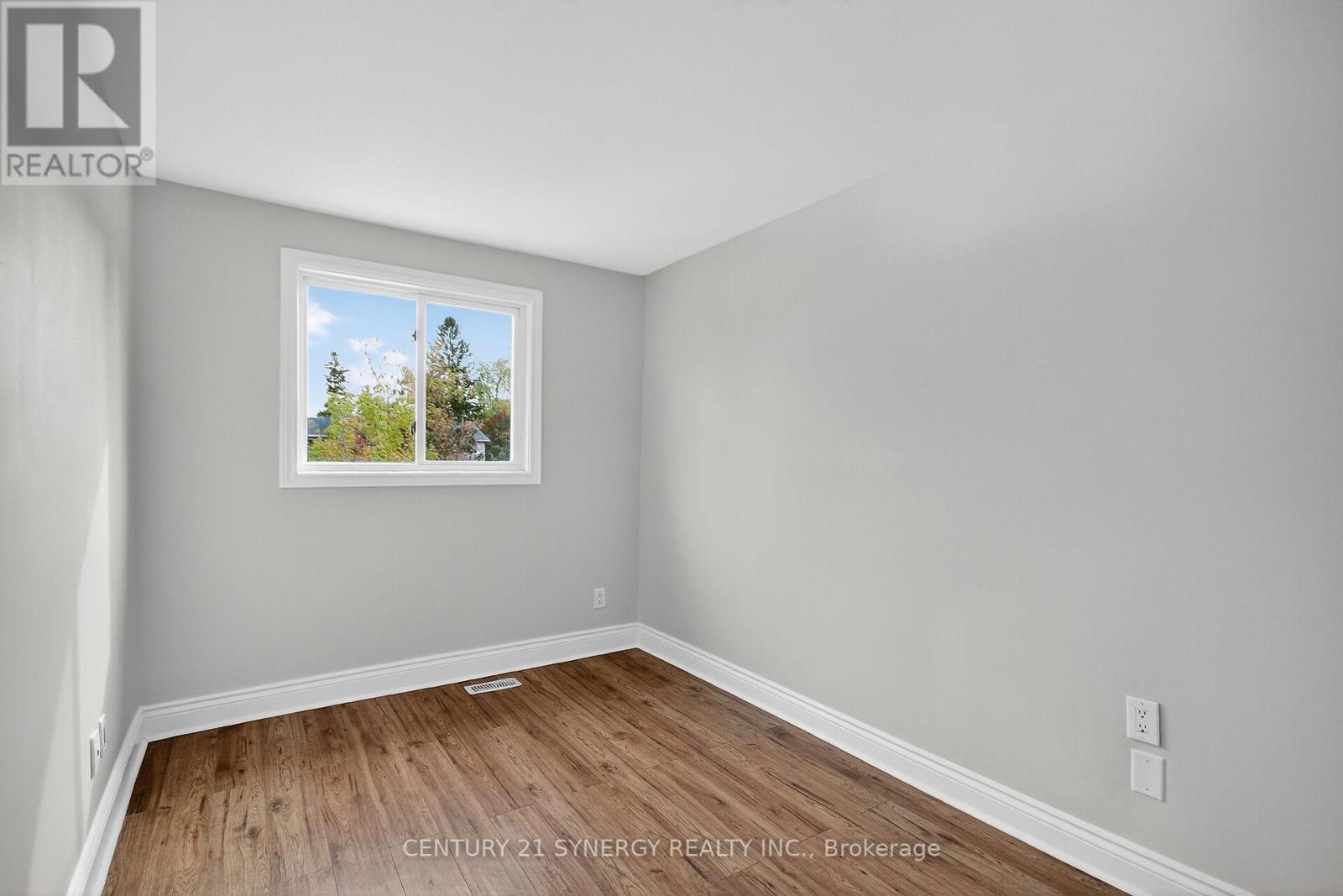 928 Meadowlands Drive, Ottawa, ON - Indoor Photo Showing Other Room