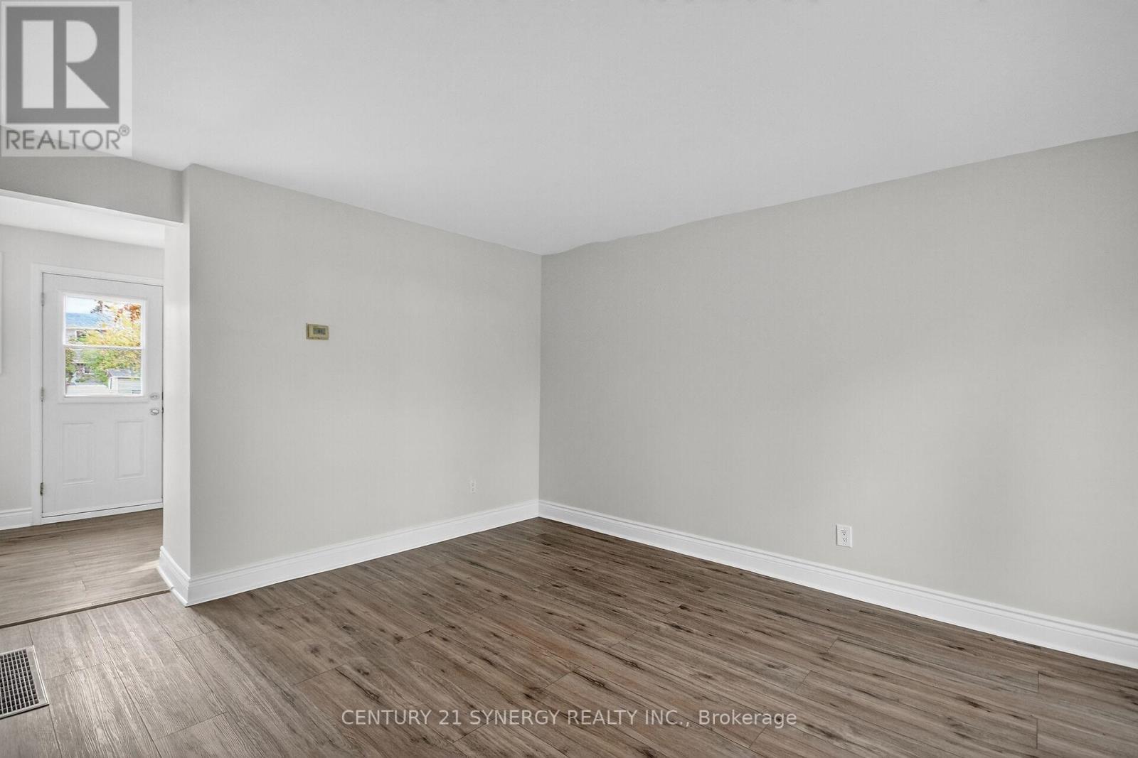 928 Meadowlands Drive, Ottawa, ON - Indoor Photo Showing Other Room