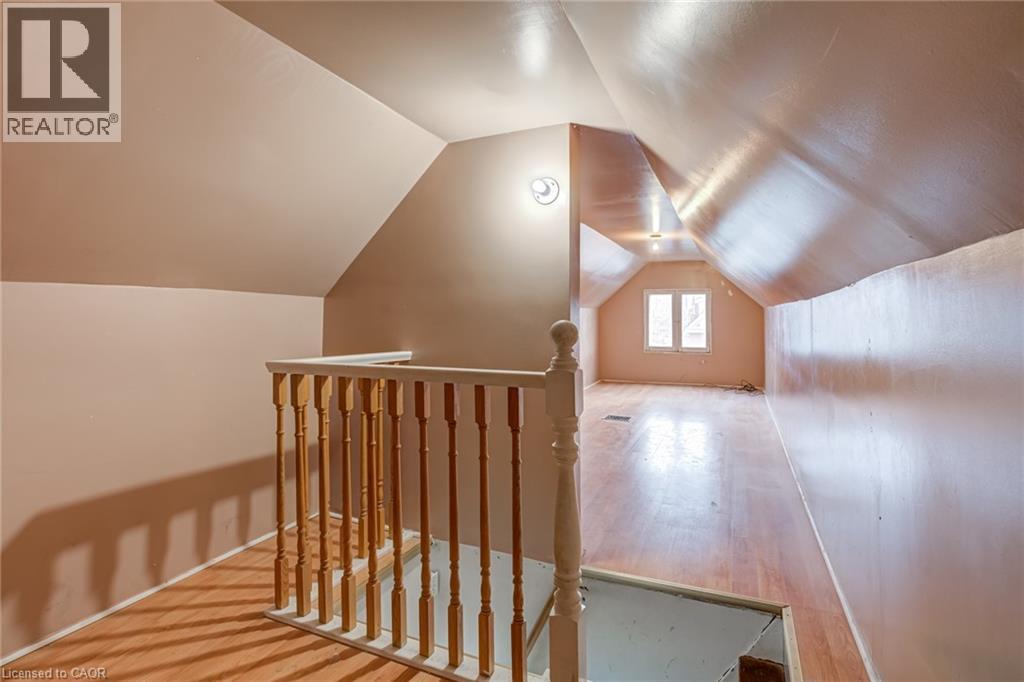 53 Sherman Avenue N, Hamilton, ON - Indoor Photo Showing Other Room